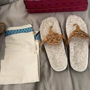 Tory Burch Cloud Shearling sandals woman’s size 9.5